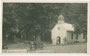 Von Studenten häufig aufgesuchte Wallfahrtskapelle "Höttinger Bild" (Adr.: Höttinger Bild Nr. 5) an der Planötzenstraße in Hötting, Stadtgemeinde Innsbruck. Gelatinesilberabzug 9 x 14 cm; Verlag Wilh. Stempfle, Innsbruck um 1910.  Inv.-Nr. vu914gs00660