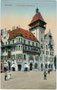 K.k. Postamt und Sparkasse in Kufstein, Oberer Stadtplatz 1, wohl 1907 im Jahr der Eröffnung. Farblichtdruck 9 x 14 cm; Vereinigter Kunstverlag Ed(uard). LIPPOTT und A(nton.) KARG, Kufstein.  Inv.-Nr. vu914fld00008 