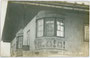 Haus des Schumachers Karl Pocupec in der Fuxmagengasse in Hall in Tirol, Gelatinesilberabzug 9 x 14 cm; Aufnahme/Verlag A(lfred) Stockhammer, Hall in Tirol 1909.  Inv.-Nr. vu914gs00243