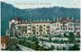 Grand Hotel "Penegal", errichtet im Heimatstil am Mendelpass, Ruffrè im Nonstal, Trentino (damals Ortsteil von Kaltern an der Weinstraße, Südtirol). Photochromdruck 9 x 14 cm; Verlag Joh(ann). F(ilibert). Amonn, Bozen 1905.  Inv.-Nr. vu914pcd00139