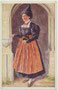 Grödnerin im Sonntagsstaat mit Fatzelhaube beim Verlassen der Dorfkirche. Farbautotypie nach einem Original von Paula Tiefenthaler-Hornsteiner (1881 Mils –1942 Solbad Hall). Verlag Joh. F. Amonn, Bozen 1918.  Inv.-Nr.vu914 fat00162