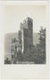Bergfried und zugleich Restbestand der Burganlage Schrofenstein in Stanz bei Landeck, Bundesland Tirol, Republik Österreich. Gelatinesilberabzug 9 x 14 cm; Impressum: J. Scheer, Landeck um 1920.  Inv.-Nr. vu914gs00264