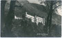 Schloss Tratzberg mit turmbewehrter Ummauerung in Stans, Bzk. Schwaz, Tirol. Farbautotypie 9 x 14 cm (unleserliche Signatur im Entwurf); Verlag G(eorg). Angerer, Schwaz; Druck: Wagner, Innsbruck um 1920.  Inv.-Nr. vu914fat00070
