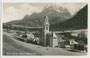 Spätklassizistische Pfarrkirche St. Peter und Paul in Sexten im Pustertal, Südtirol (erbaut 1826/27) gg. Rotwand und Elferkofel der Sextner Dolomiten). Gelatinesilberabzug 9 x14cm; Nic(olo). Holzer, Sesto (Sexten); um 1930.  Inv.-Nr. vu914gs00278