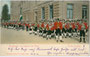 K.K. Standschützenkompanie Wilten mit Musikzug in der Michael-Gaismair-Str. entlang der Seitenfassade vom Gemeinde- und Schulhaus (Adr.: Leopoldstr. 15). Handkol. Farblichtdruck 9 x 14 cm; Stengel & Co., Dresden-Berlin 1903.  Inv.-Nr. vu914fld00044