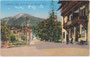 Ehem. Rathaus mit k.k. Postamt in Igls (1942 nach Innsbruck eingemeindet worden) rechts im Bild gegen den Patscherkofel der Tuxer Alpen. Photochromdruck 9 x 14 cm; Aufnahme/Verlag Wilhelm Stempfle, Innsbruck 1912.  Inv.-Nr. vu914pcd00111