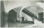 Halle vom Ansitz Granz (auch: Ulrichhof) in Thaur, Gbz Hall, Bzk. Innsbruck-Land, Gefürst. Grafsch. (heute Bundesland) Tirol. Gelatinesilberabzug 9 x 14 cm; Impressum: A(lfred). Stockhammer, Hall in Tirol 1909.  Inv.-Nr. vu914gs00129