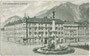 Vereinigungsbrunnen zur Erinnerung an die Eingemeindung von Wilten (1904) beim Hotel Goldene Sonne (heute ÖGB) in Innsbruck. Lichtdruck 9 x 14 cm; Impressum: C.L.I. um 1905.  Inv.-Nr. vu914ld00063