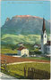 Unterinn, Gemeinde Ritten, Südtirol gegen Schlern und Rosengarten (Bergnamenkarte). Lichtdruck 9 x 14 cm; Impressum: Lorenz Fränzl, München; postalisch gelaufen 1909.  Inv.-Nr. vu914ld00229