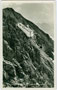 Bergstation der 2. Sektion (Seegrube-Hafelekar) der Nordkettenbahn der 1928 eröffneten Nordkettenbahn, ehem. Gde.Hötting (1938 nach Innsbruck eingemeindet). Gelatinesilberabzug 9 x 14 cm; Wilh. Stempfle, Innsbruck um 1935.  Inv.-Nr. vu914gs01104