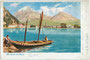 Besatzung des zweimastigen Segelboots "Colombo" beim Festmachen an einem Uferfelsen südlich von Riva (del Garda). Farbautotypie nach einem unsignierten Original 9 x 14 cm; Verlag Gustav Georgi, Arco & Riva um 1900.  Inv.-Nr. vu914fat00125