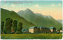Kaiser-Franz-Josef-Kaserne in LIenz gegen Spitzkofel (2.717m ü.A.). Kombinationsfarbdruck 9x14cm; T. Pruckmayer, Lienz; postalisch gelaufen über K.k. Zensurstelle Bozen 1918.  Inv.-Nr. vu914kfd00002