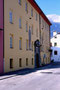 Fassade vom hochbarocken Ansitz Augenweydstein, erbaut 1679 von den Grafen Lodron (heute Gasthof „zum Riesen Haymon“), Haymongasse 4 in Innsbruck-Wilten. Farbdiapositiv 24 x 36 mm; © Johann G. Mairhofer 1998.  Inv.-Nr. dc135fuRA679.1_15