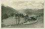 Der Inn bei Mösern (Gemeinde Telfs) mit der Filialkirche Mariä Heimsuchung von Nordosten. Gelatinesilberabzug 9 x 14 cm; Impressum: Adolf Künz, Stafflerstraße 18, Innsbruck, postalisch gelaufen 1927.  Inv.-Nr. vu914gs00885