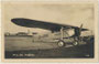 Einmotoriger Schulterdecker mit Sternmotor eines b.a.w. nicht bestimmbaren Herstellers im Einsatz für Rundflüge u.a. über Wien auf dem Flughafen von Aspern, Wien XXI.  Gelatinesilberabzug 9 x 14 cm, postal. befördert 19.9.1937.  Inv.-Nr. vu914gs01225
