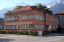Haupttrakt vom Städt. Kindergarten in der Pembaurstraße 20, Innsbruck-Pradl von Südosten, errichtet 1928 im Stil der Neuen Sachlichkeit nach Plänen von Arch. Michael Prachensky. Digitalphoto; © Johann G. Mairhofer 2012.  Inv.-Nr. 1DSC04632
