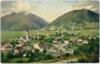 Marktgemeinde Mals im Vinschgau (ab 1868 Bzk. Meran, 1901 bis 1919 Bzk. Schlanders) mit Pfarrkirche Mariä Himmelfahrt von Nordosten. Photochromdruck 9 x 14 cm; Impressum: Verlag Felix Luib, Strassburg 5 um 1907.  Inv.-Nr. vu914pcd00324