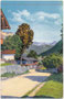 Bäuerliches Anwesen in Waidring im Strubtal, Bezirk Kitzbühel, Tirol gegen die Berchtesgadener Alpen. Photochromdruck 9 x 14 cm; Impressum: Josef Kienpointner j(unio)r, Waidring um 1910.  Inv.-Nr. vu914pcd00387