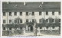 Fassade vom ehem. Jagd- und Lustschloss Thurneck in Rotholz, Gde. Strass im Zillertal, Tirol (seit 1879 Landwirtsch. Lehranstalt). Gelatinesilberabzug 9 x 14 cm ohne Urhebernachweis, postal. befördert 1928.  Inv.-Nr. vu914gs00418