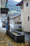 Brunnentrog im Zentrum von St. Martin in Passeier, Autonome Provinz Bozen-Südtirol (von 1848 bis 1919 Gefürst. Grafsch. Tirol, Bezirk Meran, Gerichtsbezirk St. Leonhard/Passeier). Digitalphoto; © Johann G. Mairhofer 2016.  Inv.-Nr. 2DSC05473