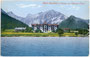 Hotel „Alpenhof“, errichtet im Heimatstil um 1900, von Arch. Siegfried Mazagg 1929 umgebaut, heute desolat in Eben-Pertisau am Achensee, Tirol. Photochromdruck 9 x 14 cm; Verlag Robert Warger, Innsbruck 1911.  Inv.-Nr. vu914pcd00132