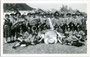 Ensemblebild vom „Musikverein Bichlbach“ im Außerfern, Bezirk Reutte, Tirol. Gelatinesilberabzug 9 x 14 cm; Aufnahme: Foto „Fredy“ Ing. A. Obermeier, Berwang wohl 1951 anlässlich der Vereinsgründung aufgenommen.  Inv.-Nr. vu914gs00842