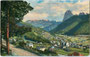 St. Ulrich in Gröden (ladin. Urtijei, ital. Ortisei), Gbz. Kastelruth, Bzk. Bozen, Gefürst. Grafsch. Tirol (heute Auton. Prov. Bozen-Südtirol) mit Langkofelgruppe von Nordwesten. Photochromdruck 9 x 14 cm; Joh. F. Amonn, Bozen 1910.  Inv.-Nr. vu914pcd0022