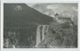 Trisannabrücke der Arlbergbahn, seitlich auf 3 bzw. 4 Steinbögen aufgelagerte Stahlbogenbrücke mit Fischbauchträger in Tobadill, Bzk. Landeck, Tirol. Gelatinesilberabzug 9 x 14 cm; Wilhelm Stempfle, Innsbruck um 1925.  Inv.-Nr. vu914gs00338