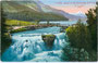 Holzbrücke mit Hänge- und Sprengwerk vor dem Innfall beim St. Moritzersee (rätoroman. Lej da San Murezzan) im Oberengadin, Schweiz. Photochromdruck 9 x 14 cm; Impressum: Edition Photoglob Zürich um 1910.  Inv.-Nr. vu914pcd00216