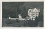 Von Sigmund (ab 1477) Erzherzog von Tirol erbautes Jagdschloss Sigmundslust in Vomp bei Schwaz, Tirol von Süden. Gelatinesilberabzug 9 x 14 cm; Impressum: Adolf Künz, Stafflerstraße 18; postalisch befördert 1929.  Inv.-Nr. vu914gs00459