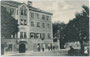 Welsberg-Schlössl – ehemals zum Ansitz Liebenegg daneben gehörig und lange Zeit als Gasthof „Oberrauch“ bekannt in Innsbruck-Wilten, Leopoldstraße 35. Lichtdruck 9 x 14 cm;  Aufnahme: Anton Straka, Innsbruck wohl 1905.  Inv.-Nr. vu914ld00050