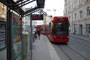 Triebwagen der IVB (Innsbrucker Verkehrsbetriebe) Linie 3 bei Anfahrt der Haltestelle Bürgerstraße; diese Haltestelle wird seit der Linienverlängerung in die Höttingerau nicht mehr bedient. Digitalphoto; © Johann G. Mairhofer 2012.  Inv.-Nr. 1DSC03738