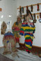Figurinen zur musealen Präsentation von Fastnachtsfiguren der "Zottler" im Museum vom Haus des Gastes in Igls, Stadtgemeinde Innsbruck. Digitalphoto; © Johann G. Mairhofer 2014.  Inv.-Nr. 2DSC01424