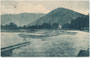 Staubecken der Holzsortieranlage der Brandenberger Holztrift (erstmalige Erwähnung 1412, eingestellt 1966) in der Lände von Kramsach, Bzk. Kufstein, Tirol. Lichtdruck 9 x 14 cm ohne Urhebernachweis, postalisch befördert 1939.  Inv. Nr. vu914ld00307