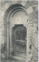 Romanisches Portal auf der Zenoburg in Dorf Tirol, 1849-1919 Gerichtsbezirk und Bezirk Meran, Gefürst. Grafsch. Tirol (heute Bezirksgemeinschaft Burggrafenamt, Südtirol). Lichtdruck 9 x 14 cm ohne Urhebervermerk um 1905.  Inv.-Nr. vu914ld00147