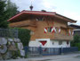 Die Theresienhütte in der Malinggasse 20 in Kitzbühel, erbaut 1931/32 nach Plänen vom Loos-Schüler Architekt Dipl.-Ing. Helmut Camillo Wagner-Freynsheim (1889 Wien – 1968 Bregenz). Digitalphoto; © Johann G. Mairhofer 2015.  Inv.-Nr. 2DSC02961