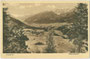Panoramaaufnahme vom Stubaital mit Patsch (li.) und Schönberg (re.), Gbz. Innsbruck (bis 1923 Gbz. Mieders) mit den Stubaier Alpen. Lichtdruck 9 x 14 cm; Verlag von Cäsar Berann, Hall in Tirol um 1935 (postal. befördert 1938).  Inv.-Nr. vu914ld00230