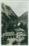 Das 1920 im Heimatstil errichtete Aufnahmsgebäude der Station "Brennersee" der Brennerbahn (inzwischen aufgelassen, heute denkmalgeschützt). Gelatinesilberabzug 9 x 14 cm; Impressum: Karl Redlich, Innsbruck; postalisch befördert 1941.  Inv. vu914gs01161