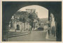 Piazza del Podestà e Castello, sede del Museo Storico della Guerra; deutsch: Platz des (von den Faschisten bestellten) Bürgermeisters und Schloss mit Kriegsmuseum in Rovereto. Edizioni G. Giovannini, Rovereto um 1930.  Inv.-Nr. vu105ld00003