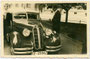 Cabriolet BMW 326, Markteinführung 1937, aufgenommen anlässlich einer Hochzeitsfeier. Gelatinesilberabzug 9 x 14 cm; Photoatelier: W. Bröker, München um 1940.  Inv.-Nr. Vu914gs01099