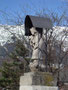 Überdachter Figurenbildstock für den Hl. Johannes Nepomuk im Pradler Anteil der Dreiheiligenstraße an der alten Pradler Sillbrücke in Innsbruck. Digitalphoto; © Johann G. Mairhofer 2012.  Inv.-Nr. 1DSC02801