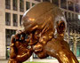 „Denkpartner“ heißt die Bronzeskulptur von Hans-Jörg Limbach Stuttgart Börsenplatz