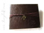 Fotoalbum Hardcover Ledereinband Leder antikbraun Metallbuchecken und Anhänger Zahnrad Anker Schlüssel Herzen antik-messingfarben