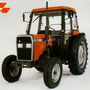 Massey Ferguson 355 Traktor mit Kabine (Quelle: AGCO)