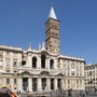 ... steht man auf der Piazza Santa Maria Maggiore vor dem Haupteingang.