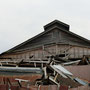 今年の大雪で東繭倉庫の屋根からの落雪で崩れた乾燥場