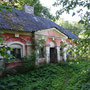 Schlossruine Onuskis an der Grenze zu Kurland-Lettland, Litauen (2018), Nebengebäude
