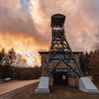 Ehemaliges Fördergerüst des Julianschachts in Bensberg, 1995 in Niederdielfen neu aufgebaut (Niederdielfen, 13.03.2021)