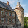 Haus Assen (Lippborg), südlicher Rundturm, unterer Teil aus der Bauphase  im 14. Jhdt, ab Ziegelsteinband Neubauten von 1455 und 1564