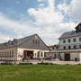 Zinngrube Ehrenfriedersdorf, Sauberger Haupt- und Richtschacht - links: Kantine, rechts: Schacht 1 (30.04.2022)